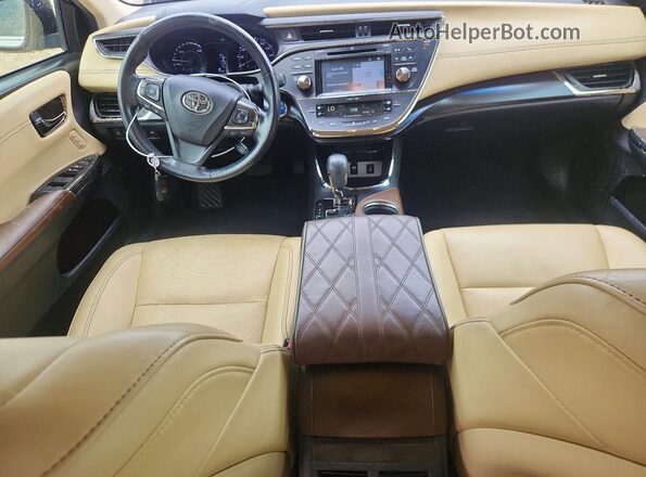 4T1BD1EB9JU063911 2018 TOYOTA AVALON White Vista del salpicadero