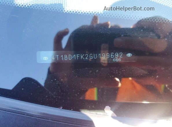 4T1BD1FK2GU199692 2016 TOYOTA CAMRY Red ძრავის განყოფილების ხედი
