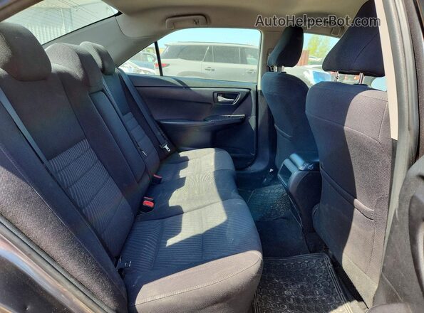 4T1BD1FK8HU229019 2017 TOYOTA CAMRY Gray Vista de los asientos traseros