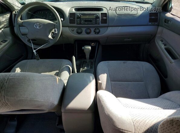 4T1BE32KX3U690911 2017 TOYOTA CAMRY Silver Widok deski rozdzielczej