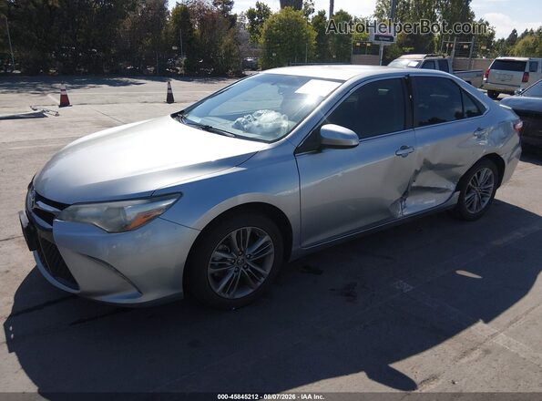 4T1BF1FK0GU138805 2016 TOYOTA CAMRY Silver Передня ліва чверть