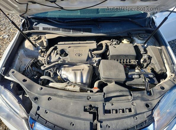 4T1BF1FK0GU179614 2016 TOYOTA CAMRY Белый Вид задней части салона