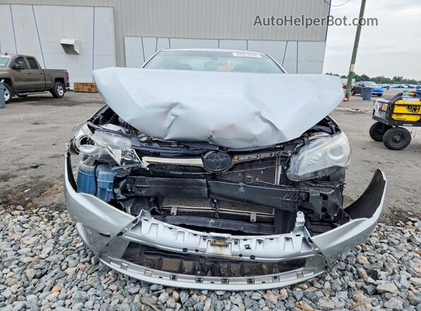 4T1BF1FK0GU252562 2016 TOYOTA CAMRY Silver Front view