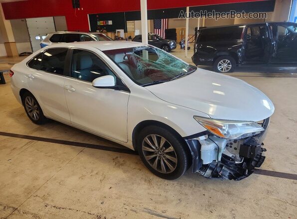 4T1BF1FK0GU261049 2016 TOYOTA CAMRY White Առջևի աջ