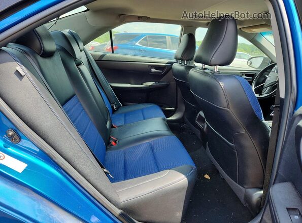 4T1BF1FK0GU566924 2016 TOYOTA CAMRY Blue Rear seats view