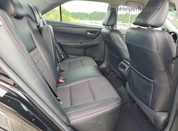 4T1BF1FK0GU601154 2016 TOYOTA CAMRY Black Rear seats view