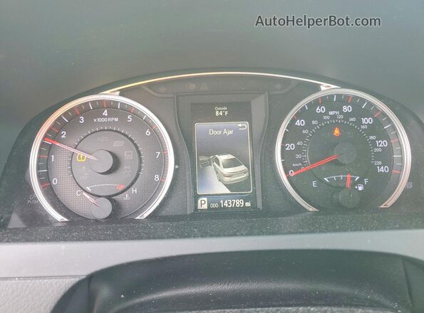 4T1BF1FK0GU601154 2016 TOYOTA CAMRY Black Instrument cluster view