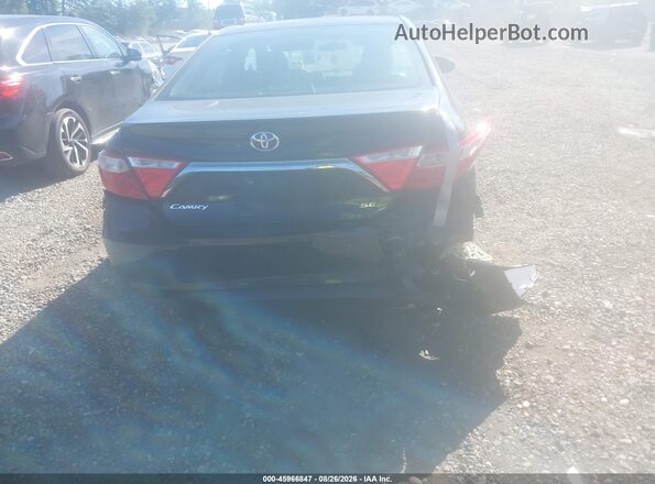 4T1BF1FK0HU371620 2017 TOYOTA CAMRY Black Widok z przodu