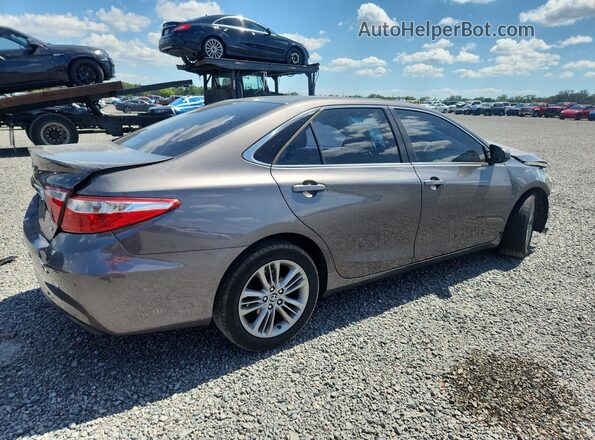 4T1BF1FK0HU769507 2017 TOYOTA CAMRY Серый Задняя правая четверть
