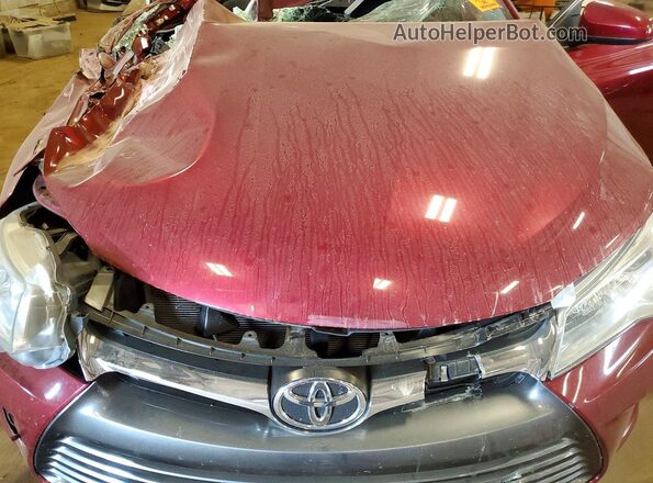 4T1BF1FK1GU512094 2016 TOYOTA CAMRY Red Rear interior view