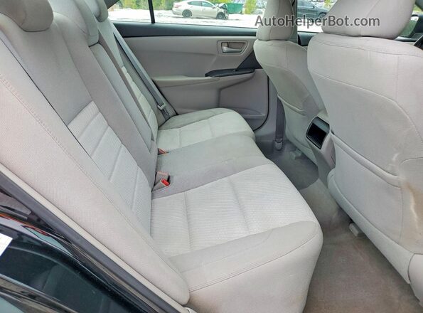 4T1BF1FK2GU156979 2016 TOYOTA CAMRY Black Rear seats view