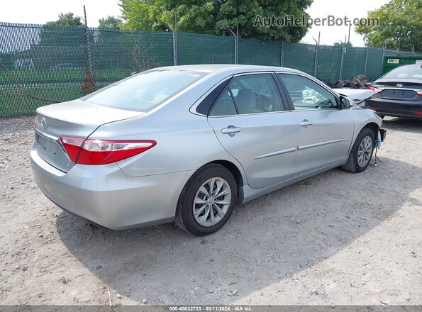 4T1BF1FK2GU164645 2016 TOYOTA CAMRY Silver უკანა მარჯვენა
