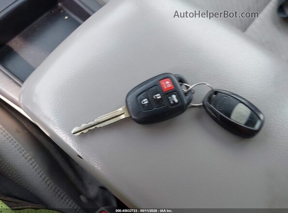 4T1BF1FK2GU164645 2016 TOYOTA CAMRY Silver წინა პანელის ხედი