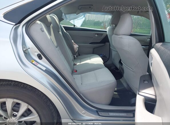 4T1BF1FK2GU164645 2016 TOYOTA CAMRY Silver VIN კოდის სტიკერის ხედი