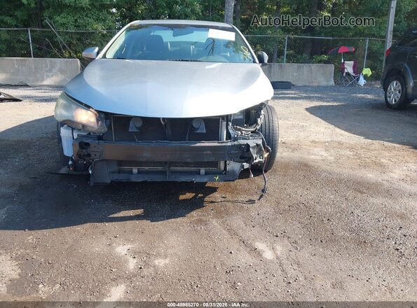 4T1BF1FK2GU208160 2016 TOYOTA CAMRY Silver Front view