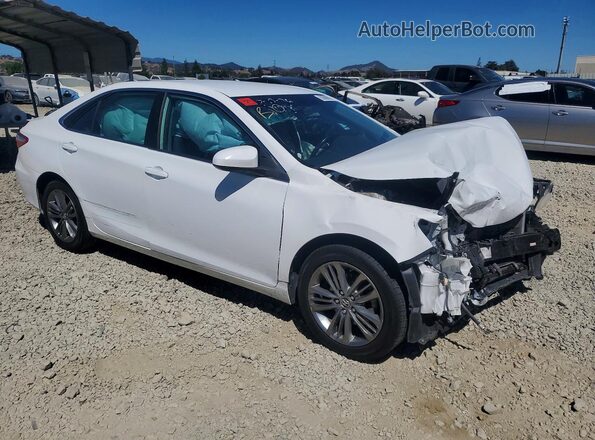 4T1BF1FK2GU229932 2016 TOYOTA CAMRY White Front right