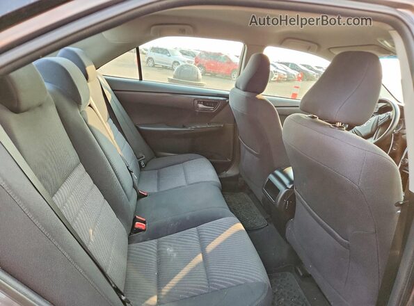 4T1BF1FK2GU241191 2016 TOYOTA CAMRY Gray Widok tylnych siedzeń