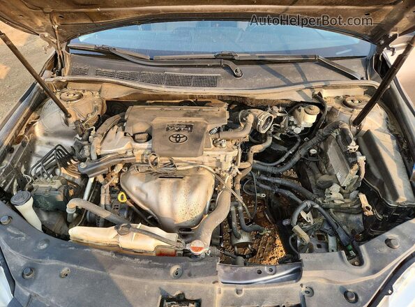 4T1BF1FK2GU241191 2016 TOYOTA CAMRY Gray Widok wnętrza z tyłu