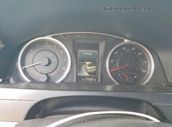 4T1BF1FK2GU515747 2016 TOYOTA CAMRY Silver Widok zestawu wskaźników