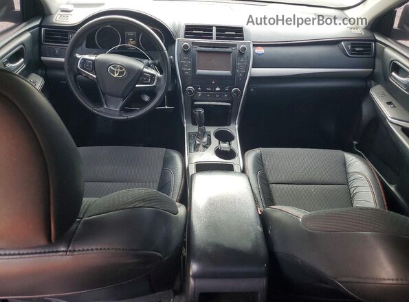 4T1BF1FK2GU515747 2016 TOYOTA CAMRY Silver Widok deski rozdzielczej