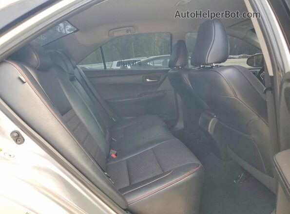 4T1BF1FK2GU515747 2016 TOYOTA CAMRY Silver Widok tylnych siedzeń