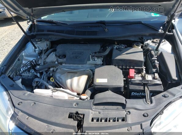 4T1BF1FK2GU546870 2016 TOYOTA CAMRY Silver Вид ззаду