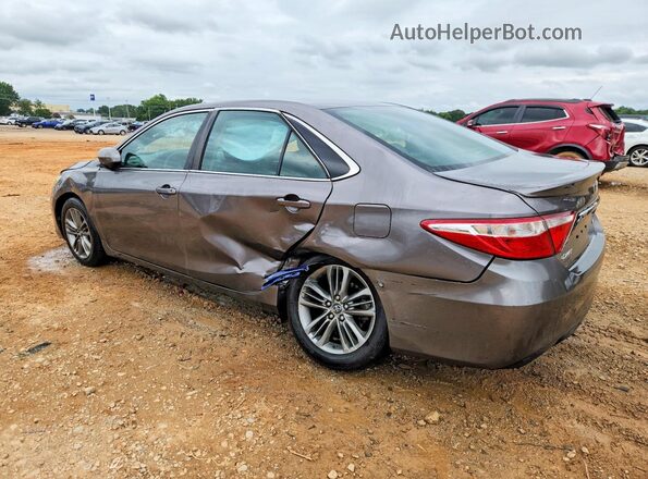 4T1BF1FK2HU327554 2017 TOYOTA CAMRY Silver Задня ліва чверть