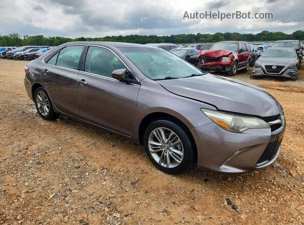 4T1BF1FK2HU327554 2017 TOYOTA CAMRY Silver Передня права чверть
