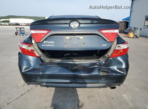 4T1BF1FK2HU432871 2017 TOYOTA CAMRY Blue Հետևի տեսք