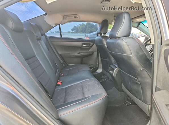 4T1BF1FK2HU632066 2017 TOYOTA CAMRY Серый Вид задних сидений