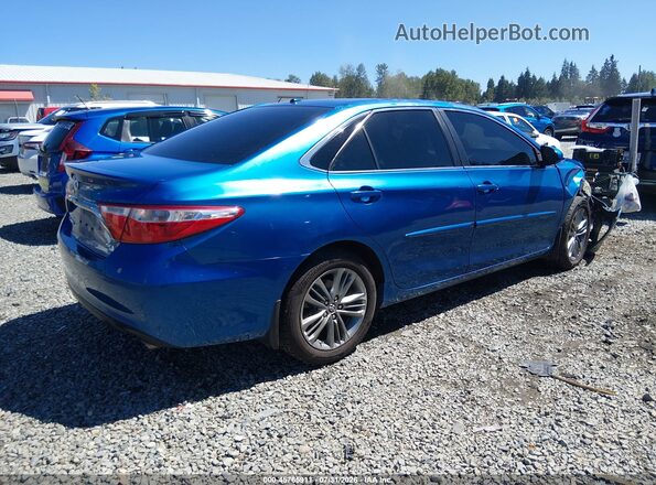 4T1BF1FK2HU672308 2017 TOYOTA CAMRY Blue Trasero derecho