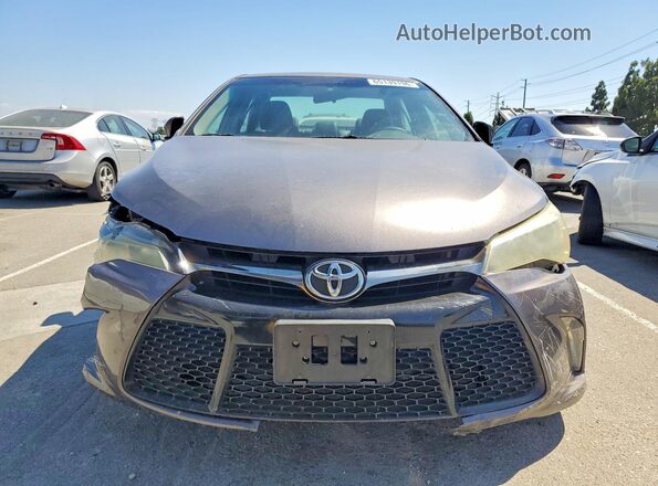 4T1BF1FK2HU673359 2017 TOYOTA CAMRY Gray Вид спереду
