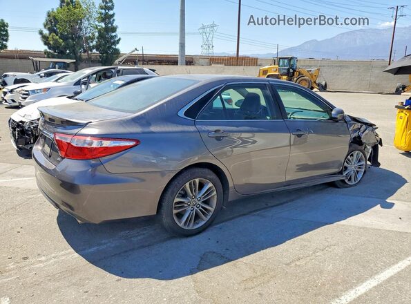4T1BF1FK2HU673359 2017 TOYOTA CAMRY Gray Задня права чверть