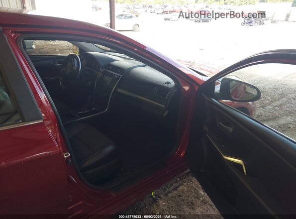 4T1BF1FK2HU680568 2017 TOYOTA CAMRY Red Вид салону спереду