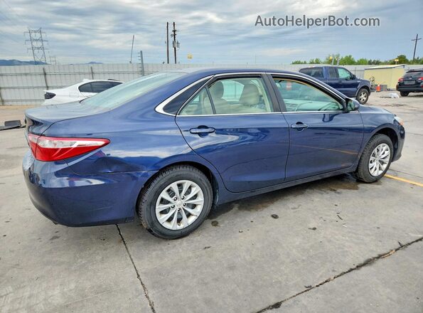 4T1BF1FK2HU684524 2017 TOYOTA CAMRY Blue Tył prawy
