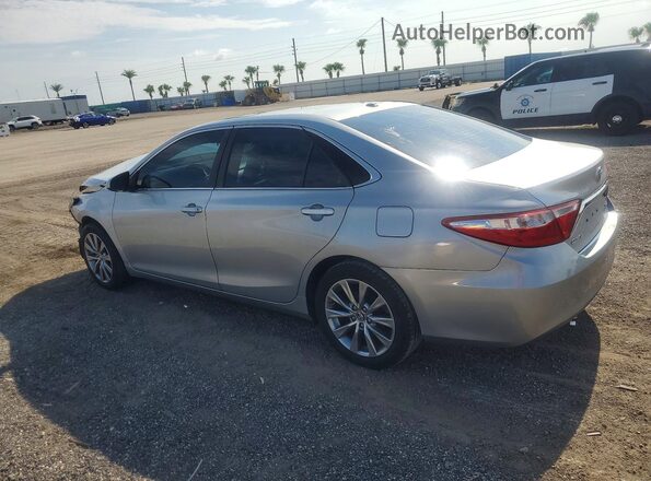 4T1BF1FK2HU713746 2017 TOYOTA CAMRY Silver Задня ліва чверть