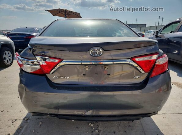 4T1BF1FK2HU752854 2017 TOYOTA CAMRY Gray Rear view