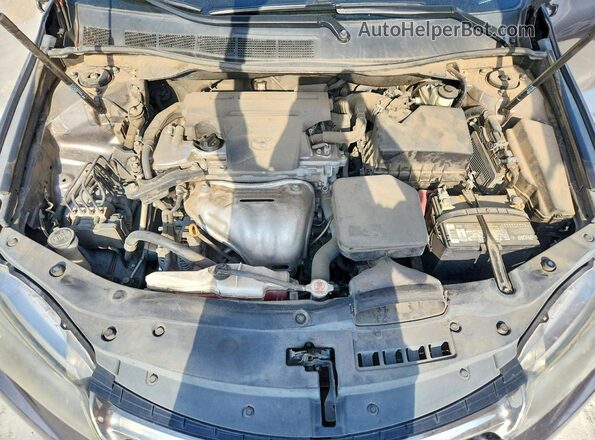 4T1BF1FK2HU752854 2017 TOYOTA CAMRY Gray Rear interior view