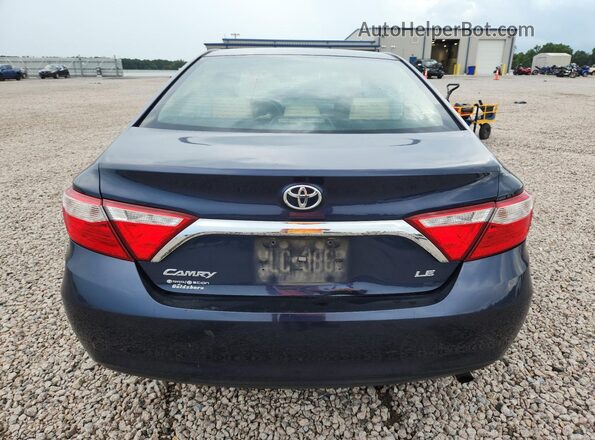 4T1BF1FK2HU756970 2017 TOYOTA CAMRY Blue Հետևի տեսք
