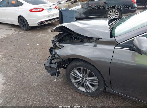 4T1BF1FK3GU195712 2016 TOYOTA CAMRY Gray წინა ხედი