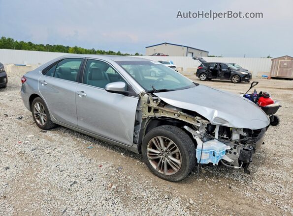 4T1BF1FK3GU237182 2016 TOYOTA CAMRY Серебряный Передняя правая четверть