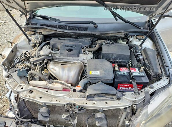 4T1BF1FK3GU237182 2016 TOYOTA CAMRY Серебряный Вид задней части салона