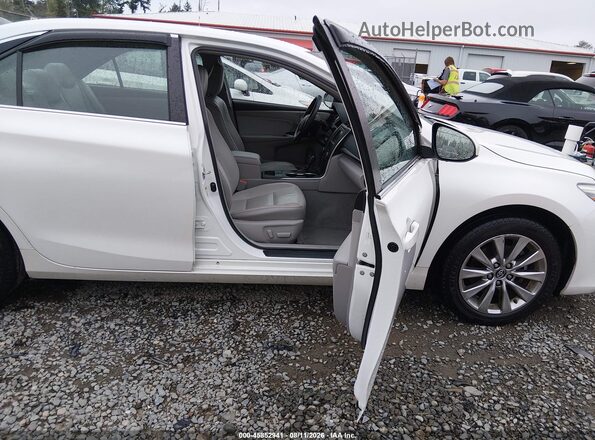 4T1BF1FK3GU241345 2016 TOYOTA CAMRY White Vista interior delantera