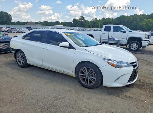 4T1BF1FK3GU592708 2016 TOYOTA CAMRY White Delantero derecho