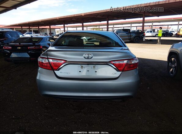 4T1BF1FK3HU620184 2017 TOYOTA CAMRY Серебряный 