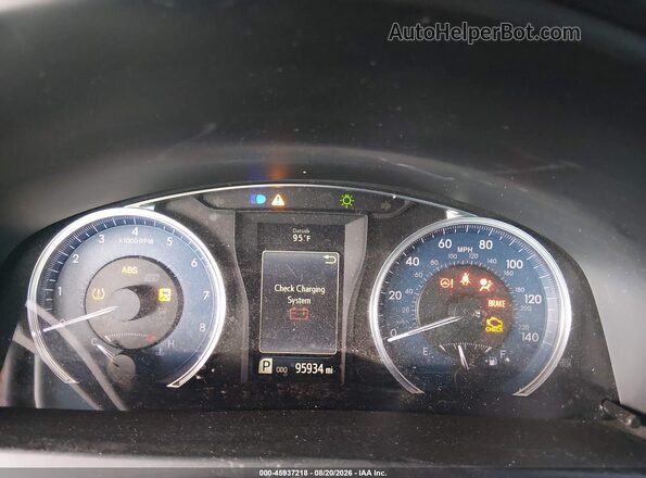 4T1BF1FK3HU620184 2017 TOYOTA CAMRY Серебряный Вид задних сидений