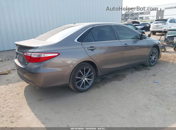 4T1BF1FK3HU623408 2017 TOYOTA CAMRY Gray Tył prawy