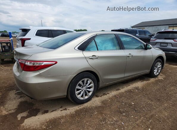 4T1BF1FK3HU649541 2017 TOYOTA CAMRY Желто-коричневый Задняя правая четверть