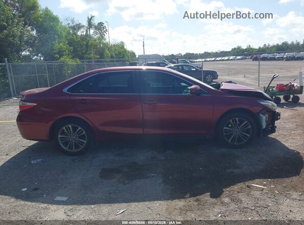 4T1BF1FK3HU734136 2017 TOYOTA CAMRY Red Սալոնի 360 աստիճան տեսք