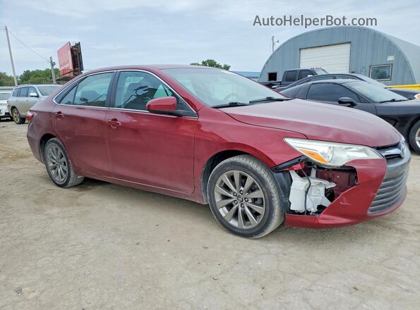 4T1BF1FK3HU766682 2017 TOYOTA CAMRY Красный Передняя правая четверть